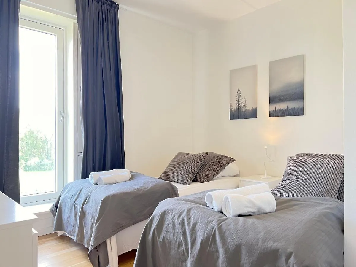 3 Bedroom Apartment At Margretheholmsvej With Balcony Near The Opera House And The City Center Copenhagen
