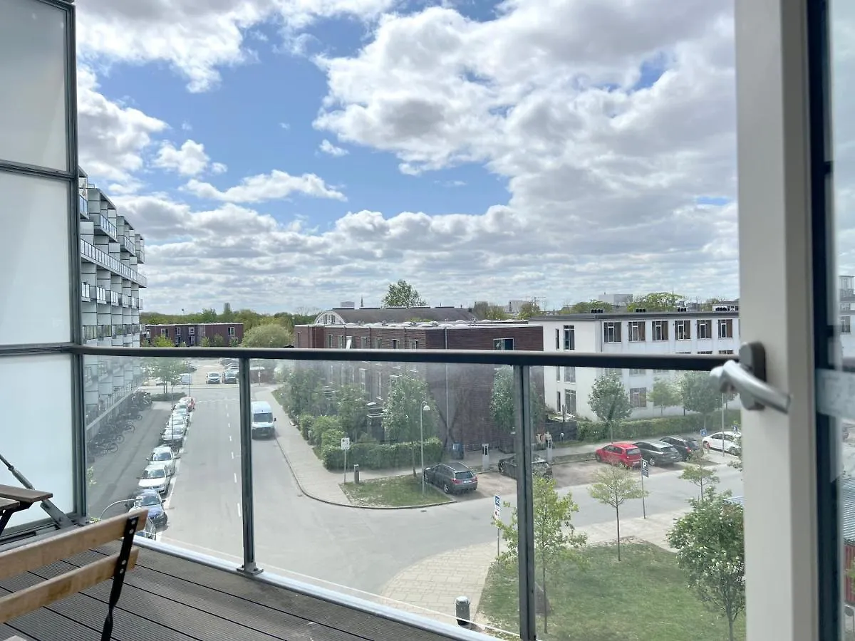 3 Bedroom Apartment At Margretheholmsvej With Balcony Near The Opera House And The City Center Copenhagen